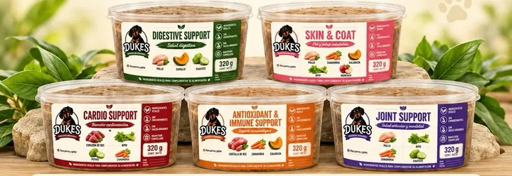Los cinco gravies funcionales DUKES sobre una mesa de madera